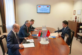 Встреча председателя БелТПП М.Мятликова с Чрезвычайным и Полномочным Послом Кыргызстана Э.Султанбаевым