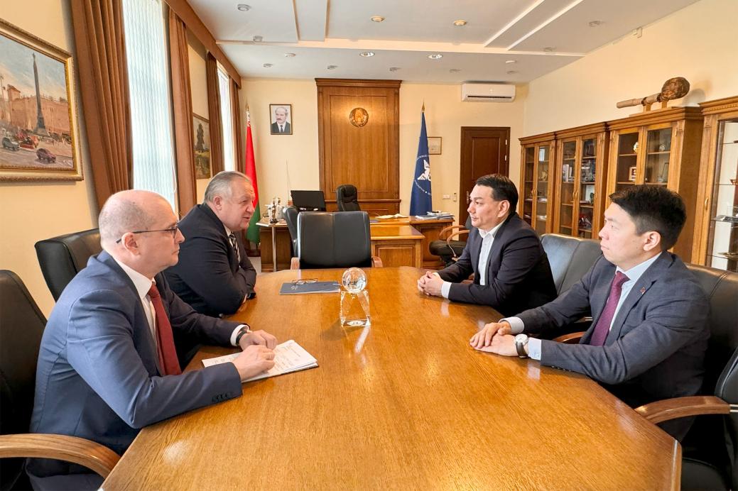 Chairman of the BelCCI Mikhael Miatlikov meets with Ambassador Extraordinary and Plenipotentiary of Kyrgyzstan Erbol Sultanbaev and CEO of FEZ “Bishkek” Umbriel Temiraliev