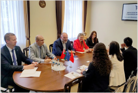 Сустрэча намесніка старшыні БелГПП Д. Мялешкіна з дырэктарам ТАА «СІНАМАЧБЕЛ» Лю Цзядань