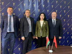 Meeting of the General Director of the Brest branch of the BelCCI Labun V.B. with the General Secretary of the Association of Chinese Companies Zhao Qingqiu