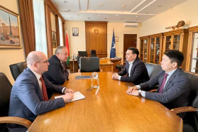 Chairman of the BelCCI Mikhael Miatlikov meets with Ambassador Extraordinary and Plenipotentiary of Kyrgyzstan Erbol Sultanbaev and CEO of FEZ “Bishkek” Umbriel Temiraliev