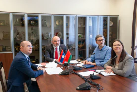 The BelCCI Deputy Chairman Denis Meleshkin meets with the Vice-President of the Lao National Chamber of Commerce and Industry Vanthong Sithikoun