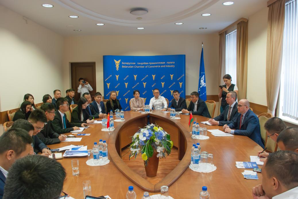Meeting with a business delegation from Jilin Province (PRC)